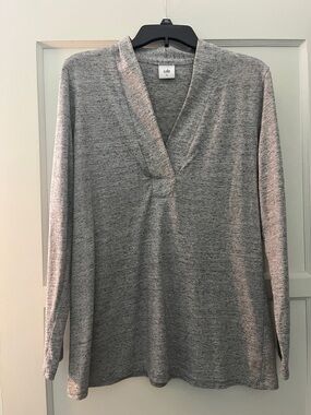 CAbi Heather Grey V-Neck Long Sleeve Top